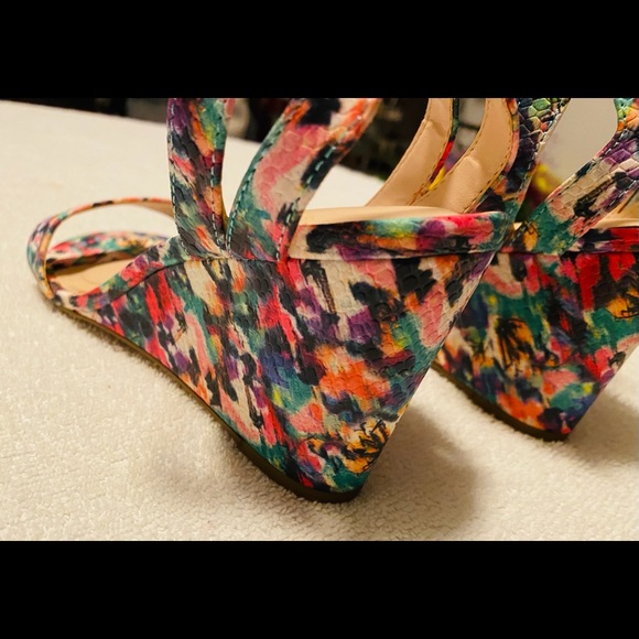 Brand New Stylish Wedges By KELLY & KATIE - box 28 - Picture 7 of 10